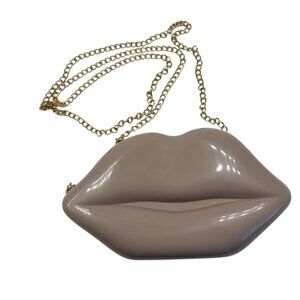 Lip Shaped- Hard-shell Crossbody Handbag /Purse- Kisses- In Blush /Nude- NWT